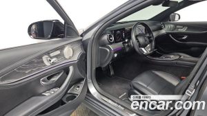 Mercedes-Benz E-Class E350 4MATIC AMG Line 2023 года из Южной Кореи