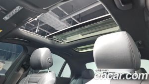 Mercedes-Benz E-Class E350 4MATIC AMG Line 2023 года из Южной Кореи