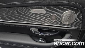 Mercedes-Benz E-Class E350 4MATIC AMG Line 2023 года из Южной Кореи
