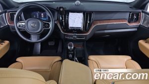 Volvo XC60 B5 ULTIMATE Bright 2024 года из Южной Кореи