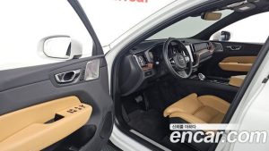 Volvo XC60 B5 ULTIMATE Bright 2024 года из Южной Кореи