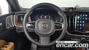 Volvo XC60 B5 ULTIMATE Bright 2024 года из Южной Кореи