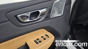 Volvo XC60 B5 ULTIMATE Bright 2024 года из Южной Кореи