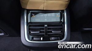 Volvo XC60 B5 ULTIMATE Bright 2024 года из Южной Кореи