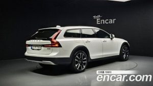 Volvo V90 B6 ULTIMATE AWD 2023 года из Южной Кореи