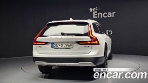 Volvo V90 B6 ULTIMATE AWD 2023 года из Южной Кореи