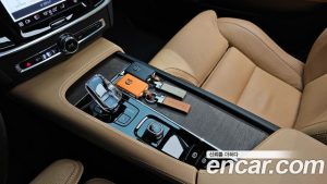 Volvo V90 B6 ULTIMATE AWD 2023 года из Южной Кореи