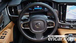 Volvo V90 B6 ULTIMATE AWD 2023 года из Южной Кореи