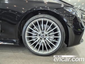 Mercedes-Benz S-Class S500L 4MATIC 2024 года из Южной Кореи