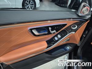 Mercedes-Benz S-Class S500L 4MATIC 2024 года из Южной Кореи