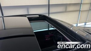 Mercedes-Benz GLE-Class GLE300d 4MATIC 2025 года из Южной Кореи