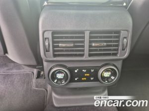 Land Rover Range Rover Velar 3.0 P400 Dynamic HSE 2025 года из Южной Кореи