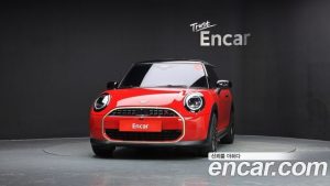 Mini Cooper Favoured 2025 года из Южной Кореи