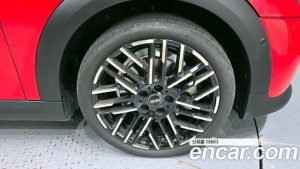 Mini Cooper Favoured 2025 года из Южной Кореи