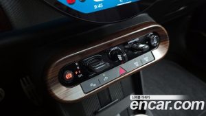 Mini Cooper Favoured 2025 года из Южной Кореи