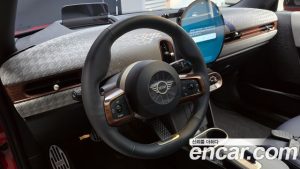 Mini Cooper Favoured 2025 года из Южной Кореи