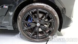 BMW X7 M60i xDrive M Sport 6 2023 года из Южной Кореи