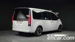 Hyundai Staria L3.5 Lounge 7-Seater 2025 года из Южной Кореи