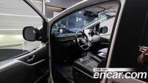 Hyundai Staria L3.5 Lounge 7-Seater 2025 года из Южной Кореи