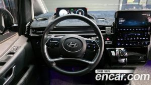 Hyundai Staria L3.5 Lounge 7-Seater 2025 года из Южной Кореи
