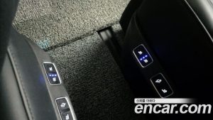 Hyundai Staria L3.5 Lounge 7-Seater 2025 года из Южной Кореи
