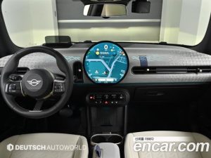 Mini Cooper Favoured 2025 года из Южной Кореи