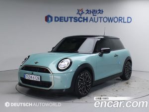 Mini Cooper Favoured 2025 года из Южной Кореи