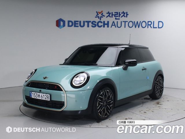 Mini Cooper Favoured 2025 года из Кореи