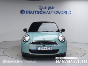Mini Cooper Favoured 2025 года из Южной Кореи