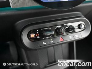 Mini Cooper Favoured 2025 года из Южной Кореи