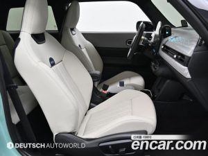 Mini Cooper Favoured 2025 года из Южной Кореи