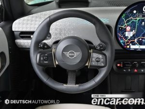 Mini Cooper Favoured 2025 года из Южной Кореи