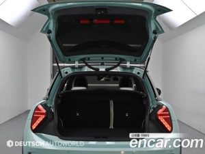 Mini Cooper Favoured 2025 года из Южной Кореи