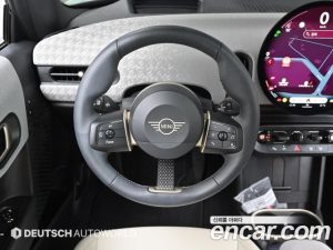Mini Cooper Favoured 2025 года из Южной Кореи