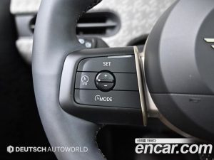 Mini Cooper Favoured 2025 года из Южной Кореи