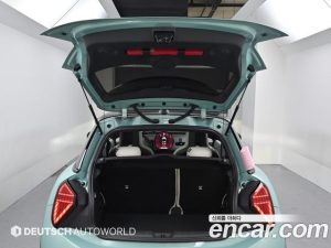 Mini Cooper Favoured 2025 года из Южной Кореи