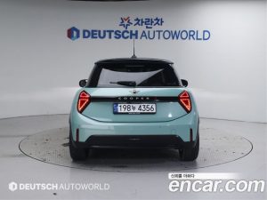 Mini Cooper Favoured 2025 года из Южной Кореи