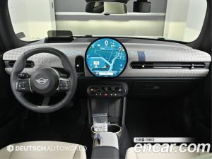 Mini Cooper Favoured 2025 года из Южной Кореи