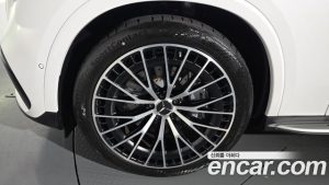 Mercedes-Benz GLC-Class AMG GLC43 4MATIC 2025 года из Южной Кореи