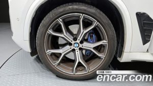 BMW X5 xDrive 40i M Sport 2024 года из Южной Кореи
