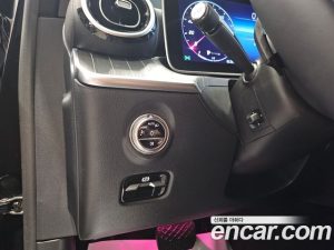 Mercedes-Benz C-Class C300 4MATIC Avantgarde 2024 года из Южной Кореи