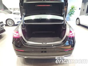 Mercedes-Benz C-Class C300 4MATIC Avantgarde 2024 года из Южной Кореи