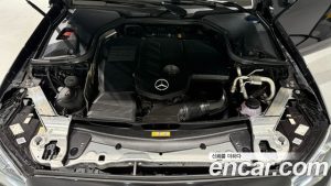 Mercedes-Benz E-Class E300d 4MATIC Coupe 2023 года из Южной Кореи