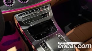 Mercedes-Benz E-Class E300d 4MATIC Coupe 2023 года из Южной Кореи