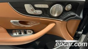 Mercedes-Benz E-Class E300d 4MATIC Coupe 2023 года из Южной Кореи