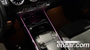 Mercedes-Benz GLB-Class GLB250 4MATIC 2023 года из Южной Кореи