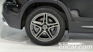 Mercedes-Benz GLB-Class GLB250 4MATIC 2023 года из Южной Кореи