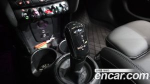 Mini Cooper 5Door MULTITONE Edition 2023 года из Южной Кореи