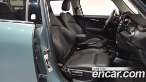 Mini Cooper 5Door MULTITONE Edition 2023 года из Южной Кореи