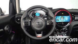 Mini Cooper 5Door MULTITONE Edition 2023 года из Южной Кореи